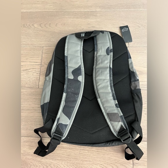FOX SAYAK LOCK UP BACKPACK CAMO NWT - Picture 3 of 9